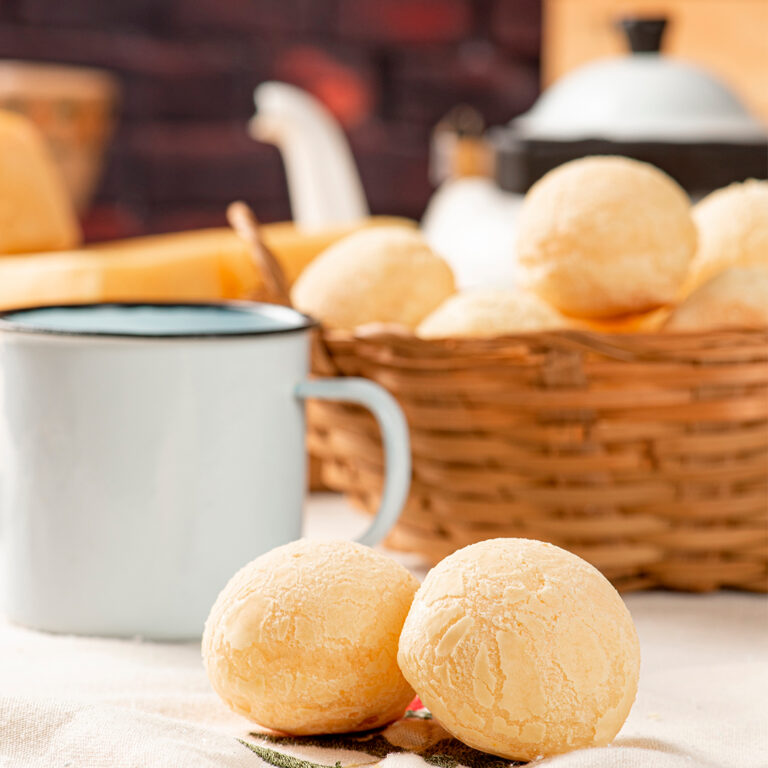 Pão de Queijo com Creme de Leite de Búfala